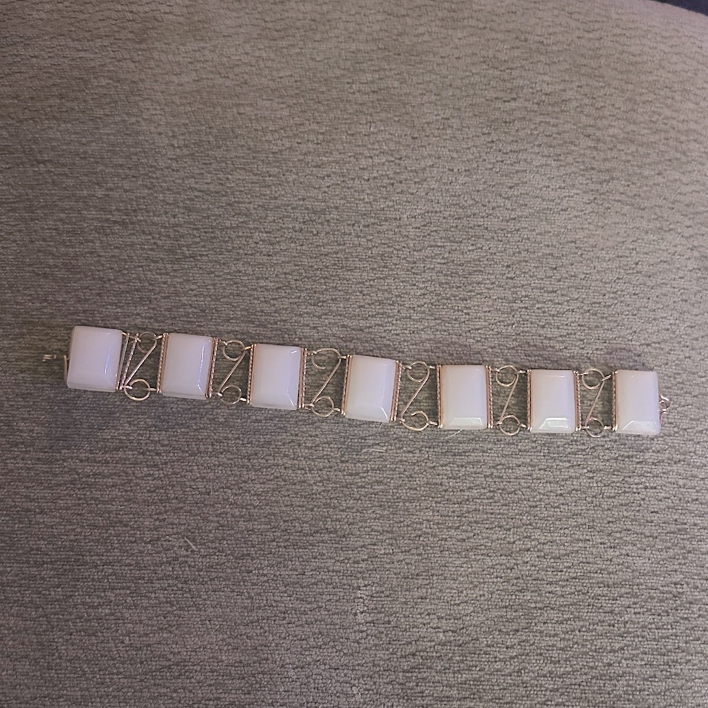 Vintage Chic White Stone Bracelet